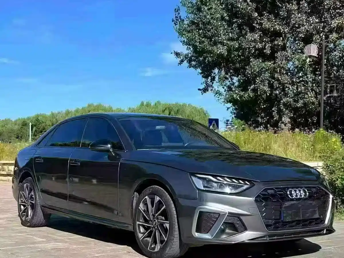 Audi A4 2023