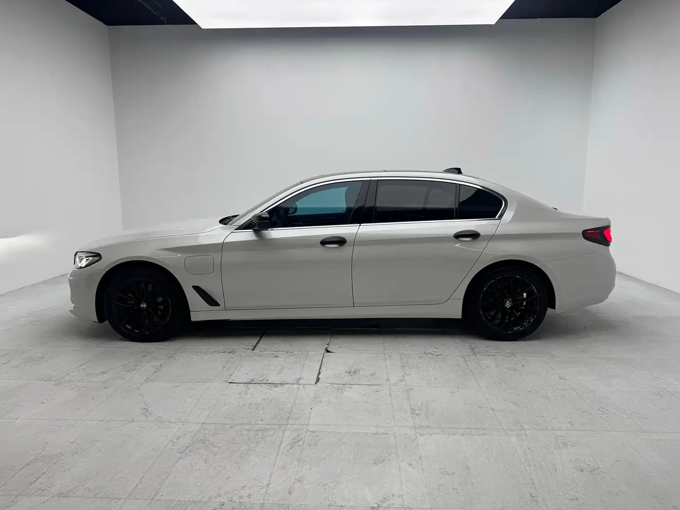 BMW i5 2024