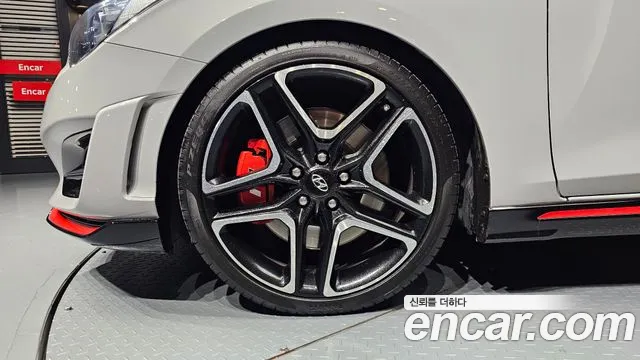 Hyundai Veloster 2020