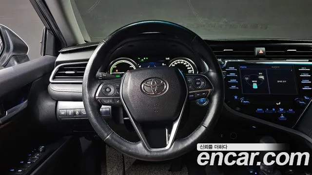 Toyota Camry 2021