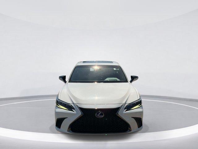 Lexus ES 2022