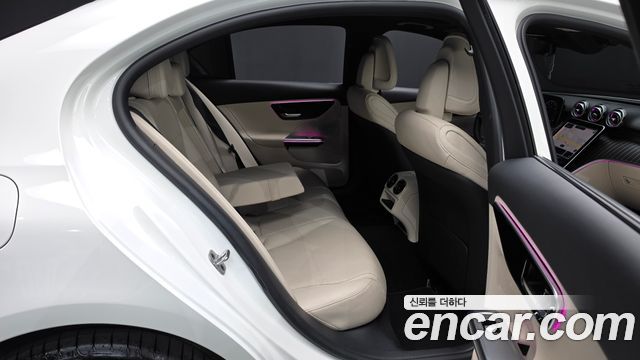 Mercedes-Benz C-Класс 2025