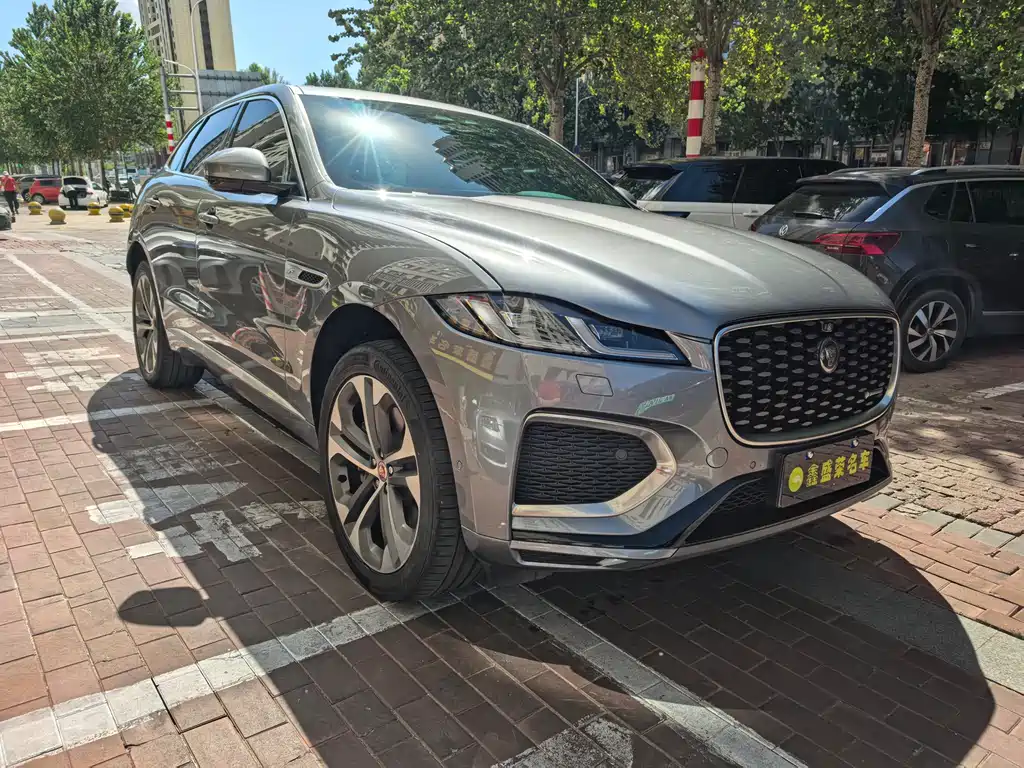 Jaguar F-Pace 2022