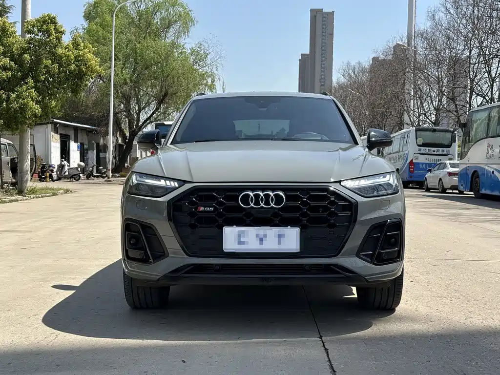 Audi SQ5 2022
