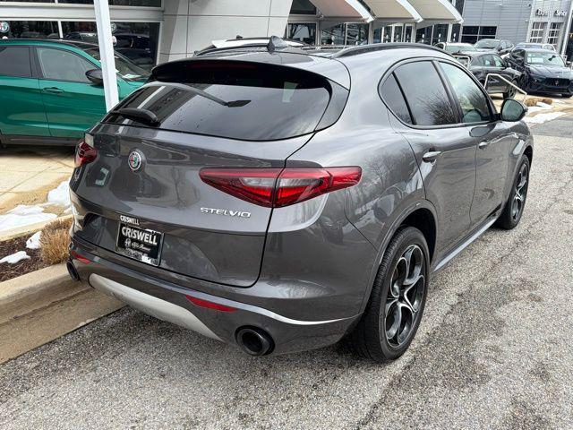 Alfa Romeo Stelvio 2023