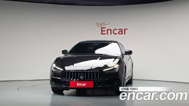 Maserati Ghibli 2021