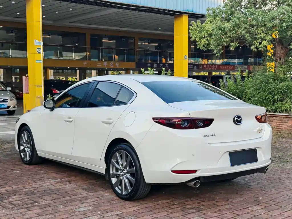 Mazda 3 2024