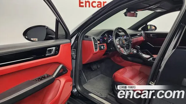 Porsche Cayenne 2021