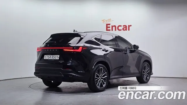 Lexus NX 2022