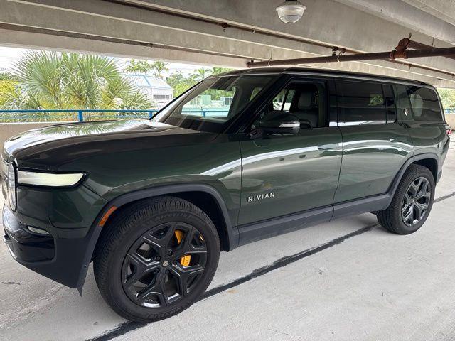 Rivian R1S 2023