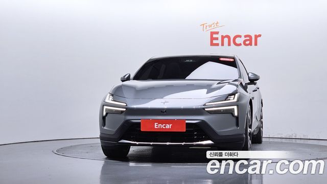 Polestar 4 2025