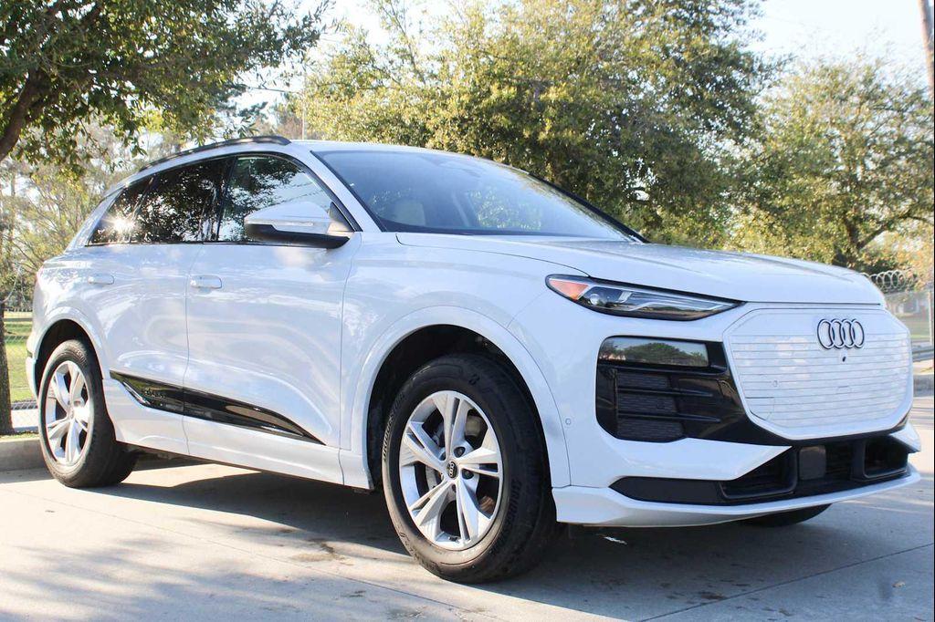 Audi Q6 e-tron 2025