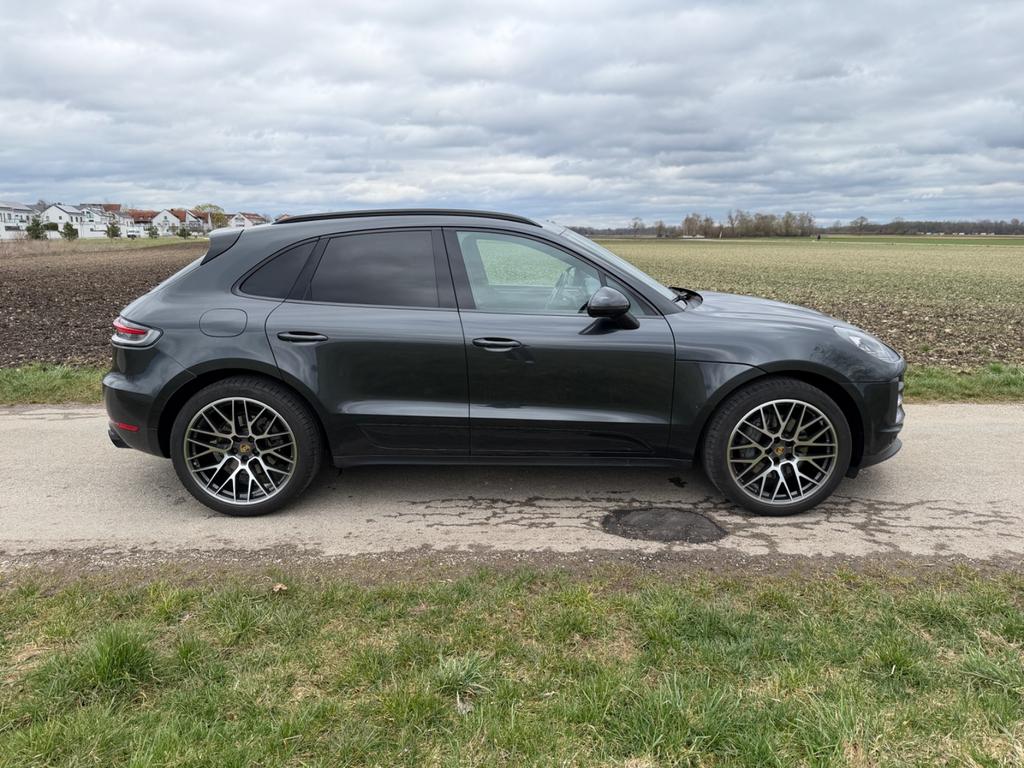 Porsche Macan 2021