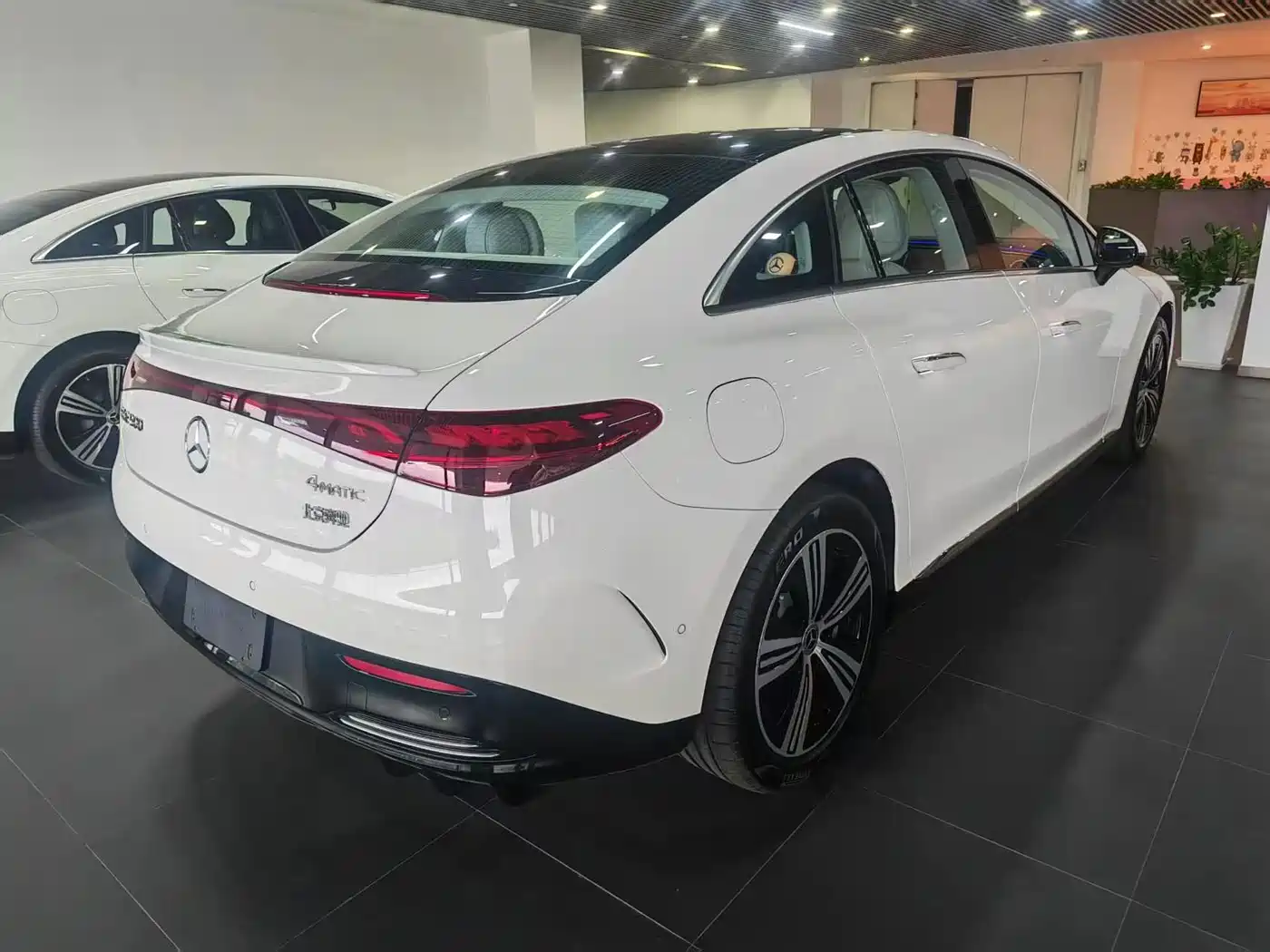 Mercedes-Benz EQE 2025