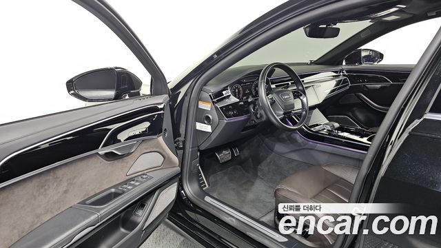 Audi A8 2021