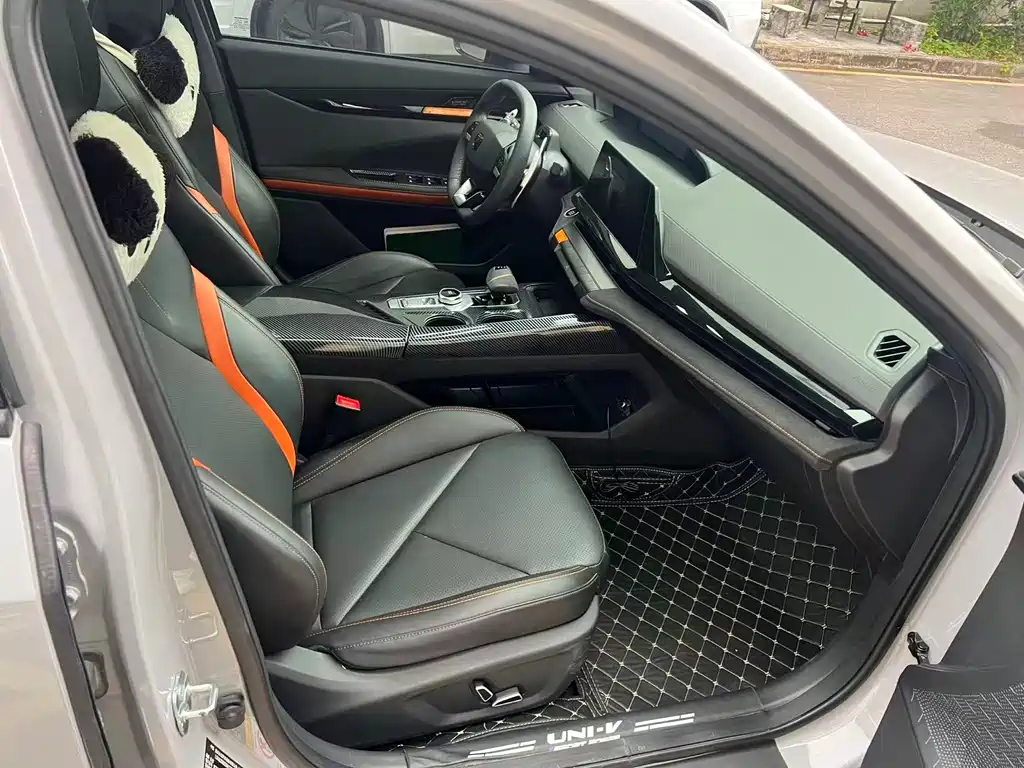 Changan UNI-V 2022