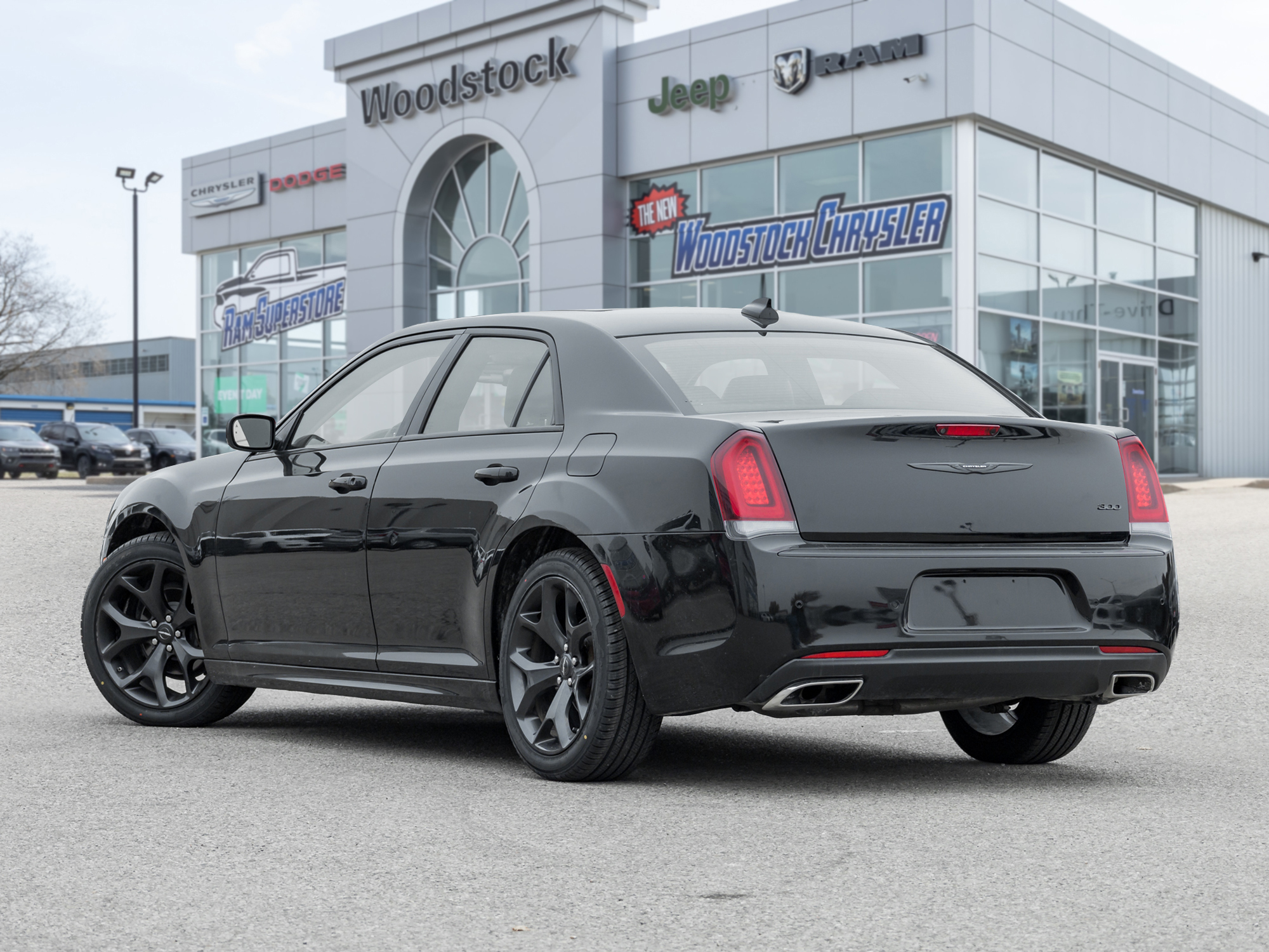 Chrysler 300 2023