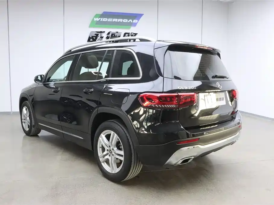 Mercedes-Benz GLB 2023