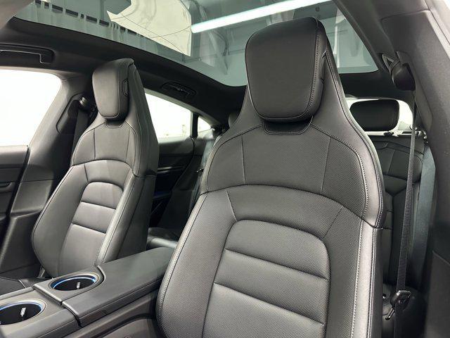 Porsche Taycan 2022