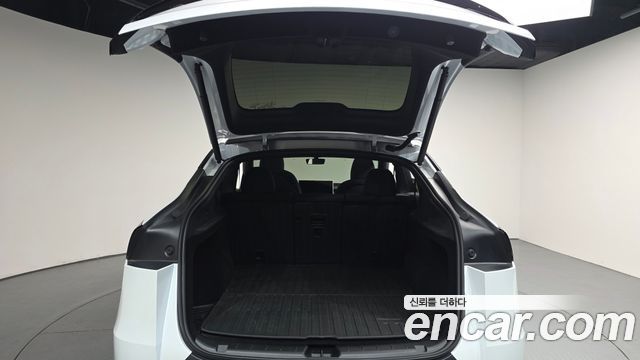 Tesla Model Y 2026