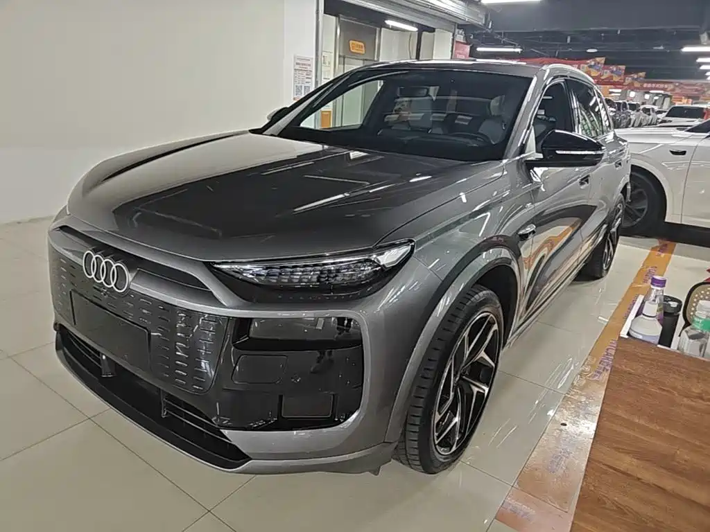 Audi e-tron 2025