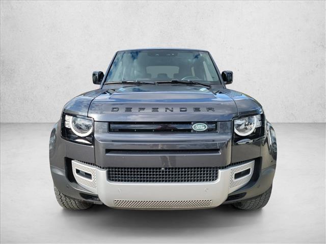 Land Rover Defender 2023