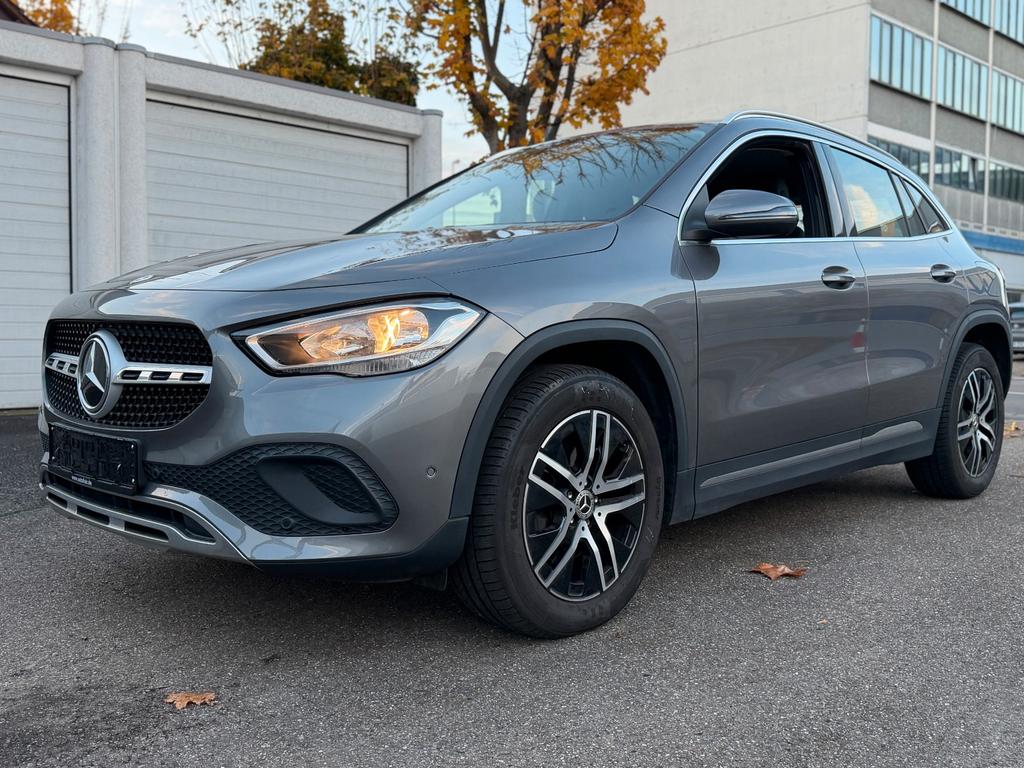 Mercedes-Benz GLA 200 2022