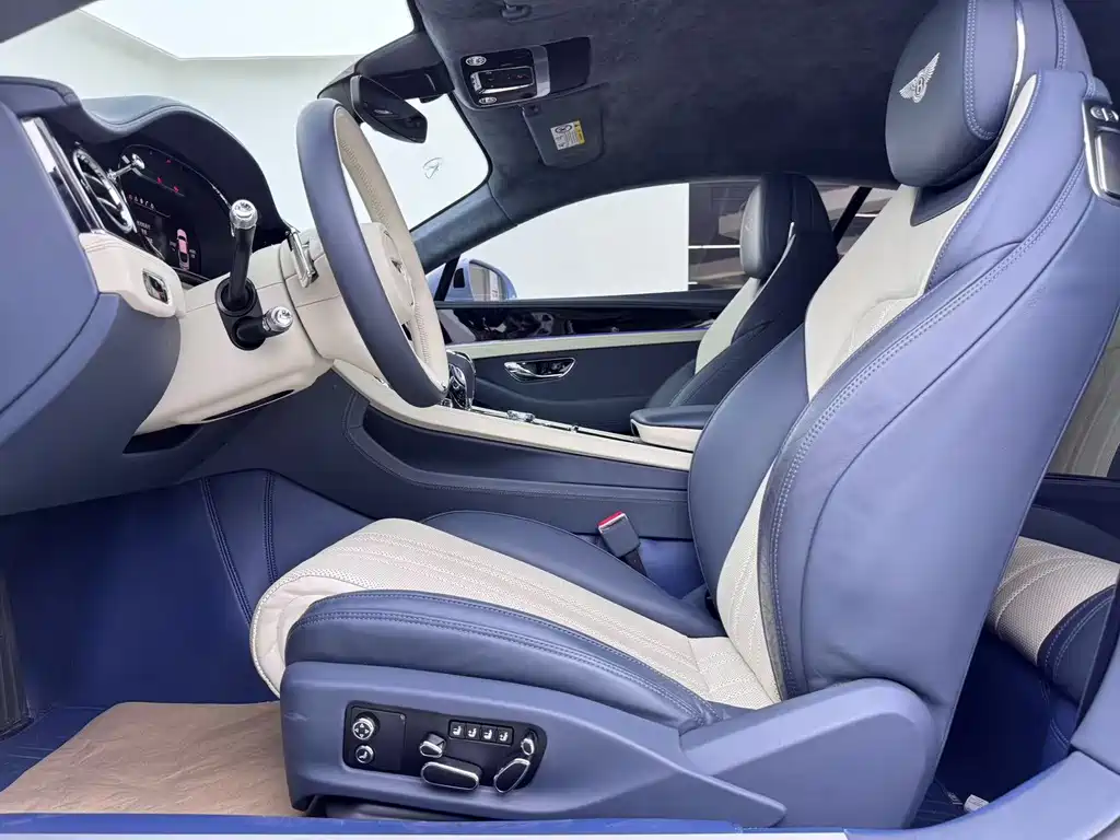 Bentley Continental 2021