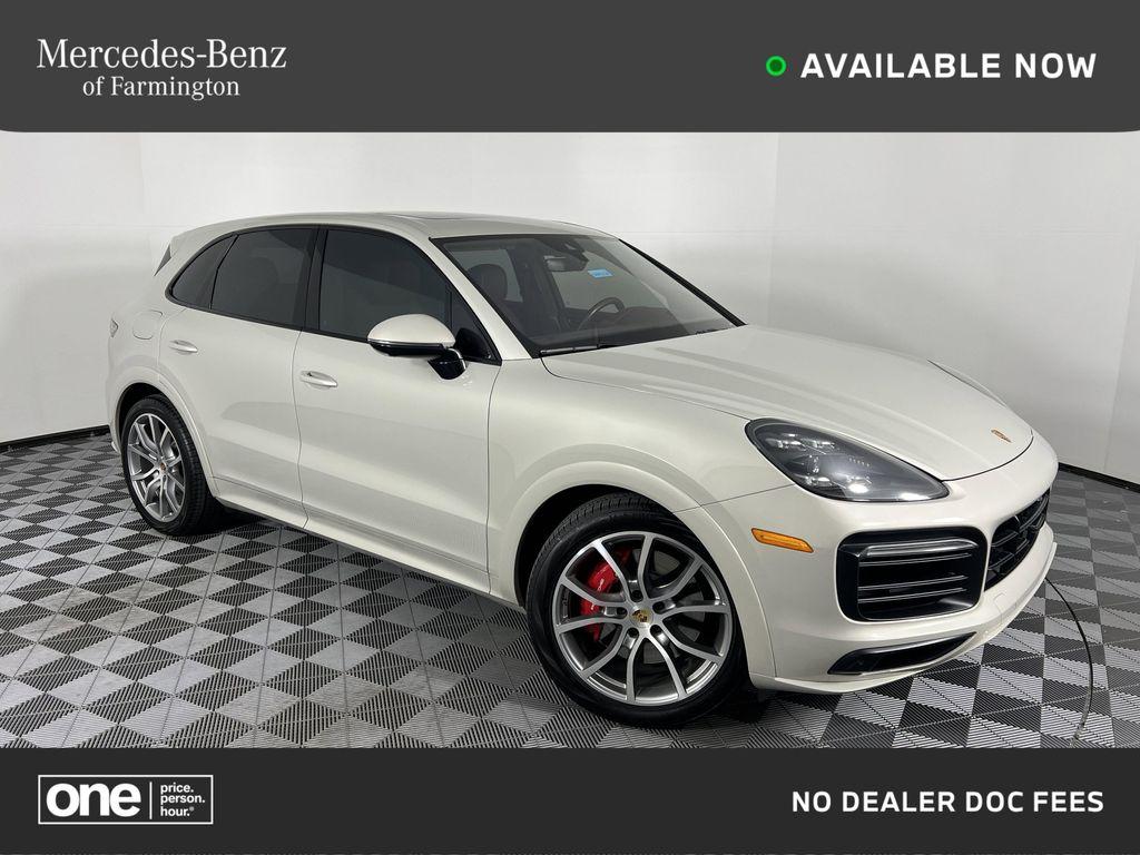 Porsche Cayenne 2021