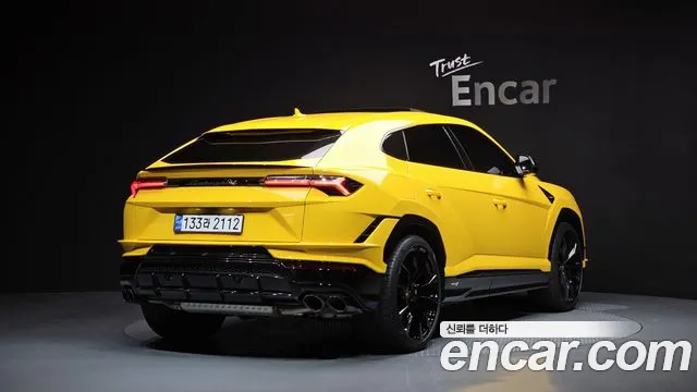 Lamborghini Urus 2024