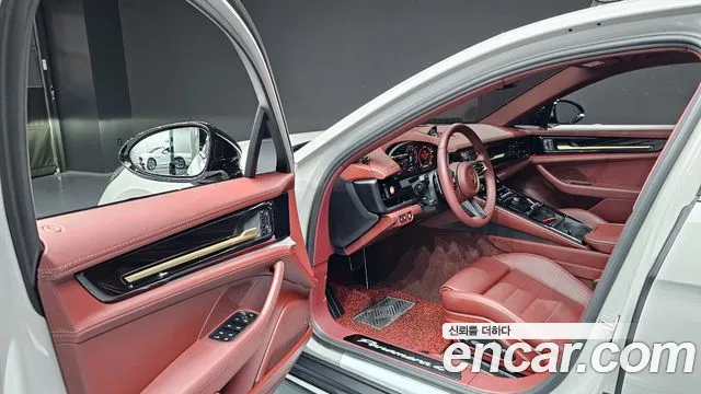 Porsche Panamera 2025