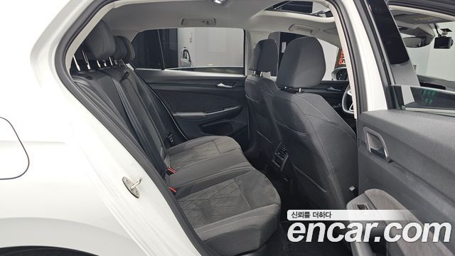 Volkswagen Golf 2023