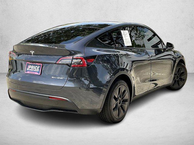 Tesla Model Y 2025