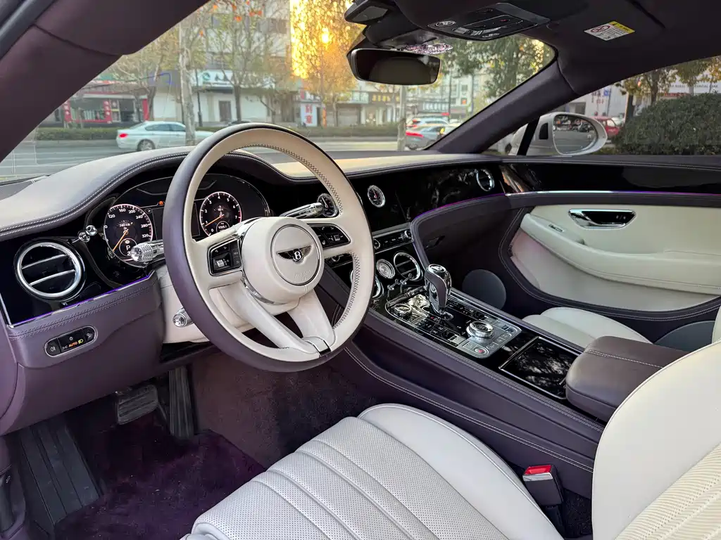 Bentley Continental 2023