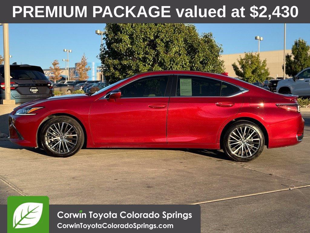 Lexus ES 2025