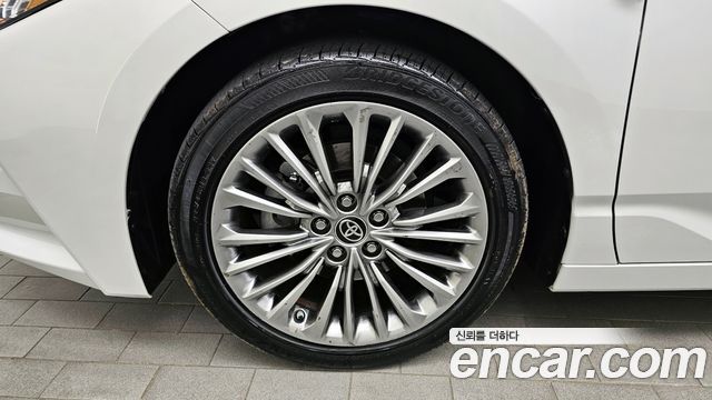 Toyota Avalon 2022