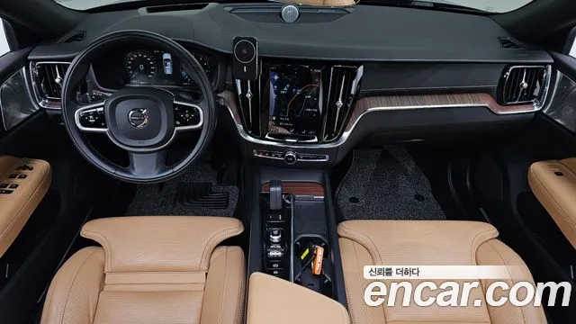 Volvo V60 2021