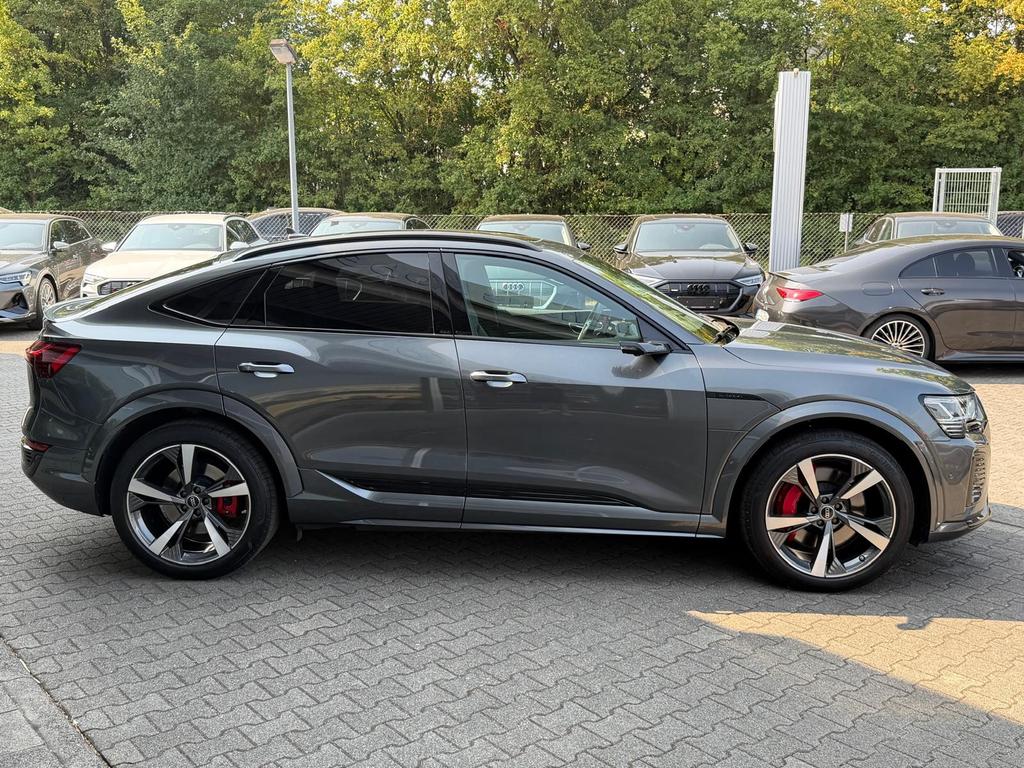 Audi SQ8 e-tron 2024