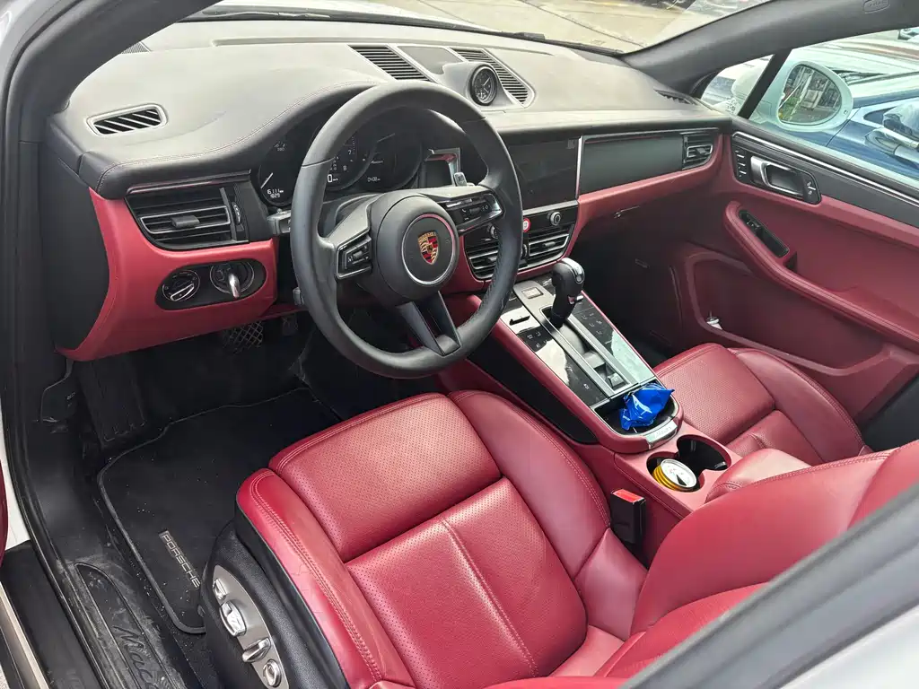 Porsche Macan 2024