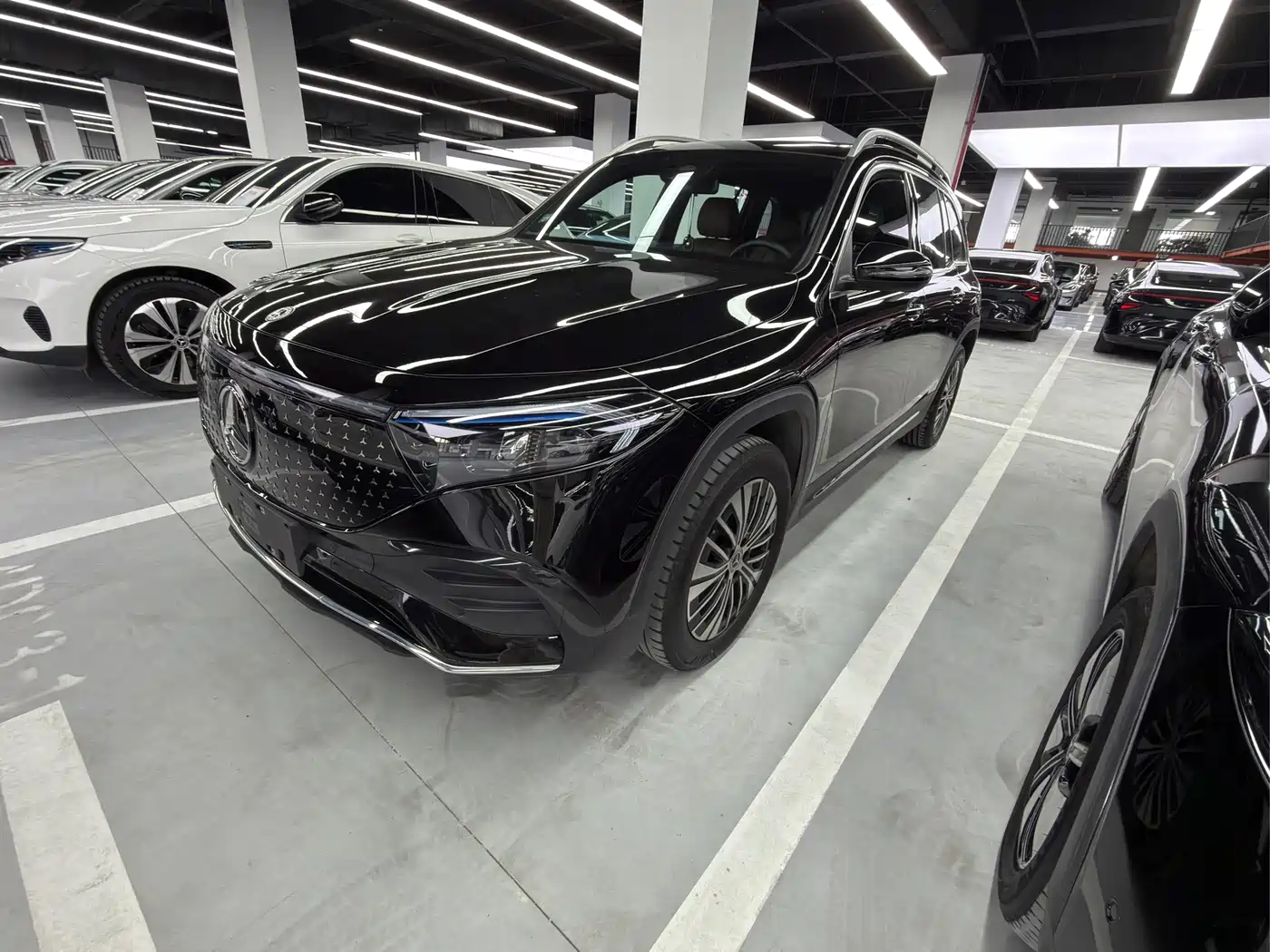 Mercedes-Benz EQB 2026