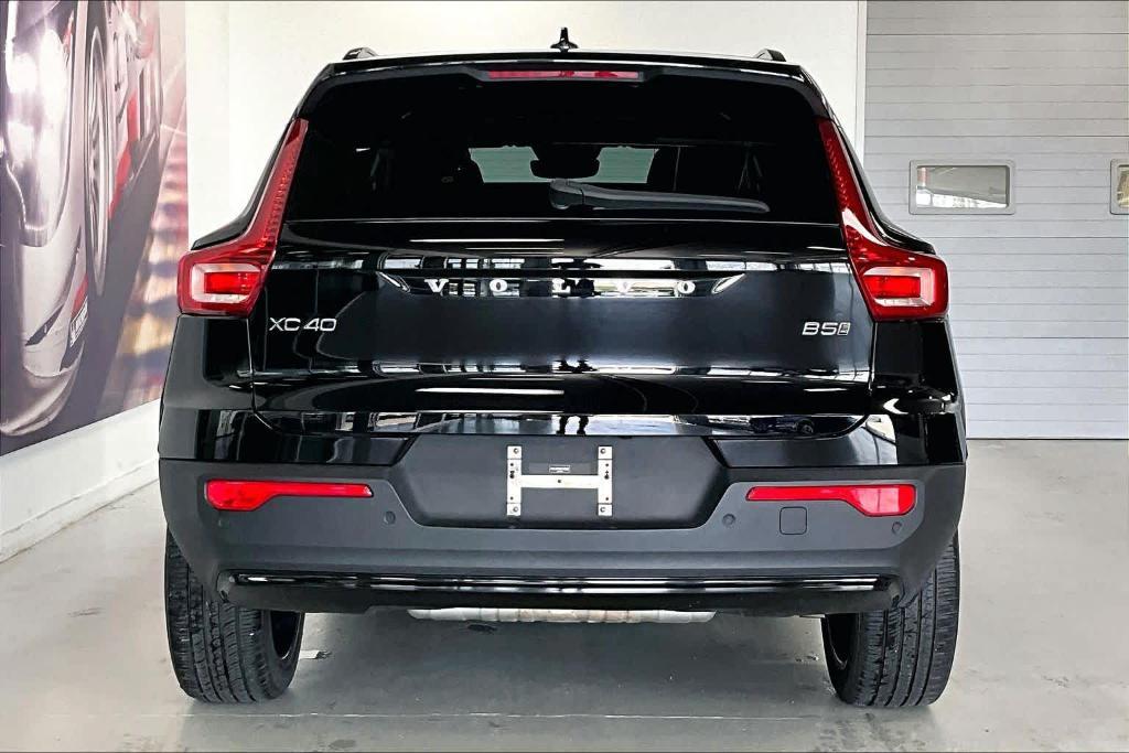 Volvo XC40 2025