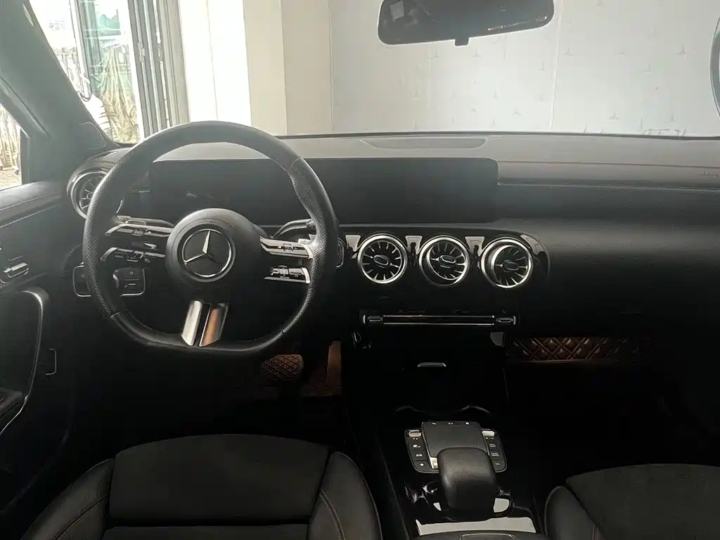Mercedes-Benz A-Класс 2023