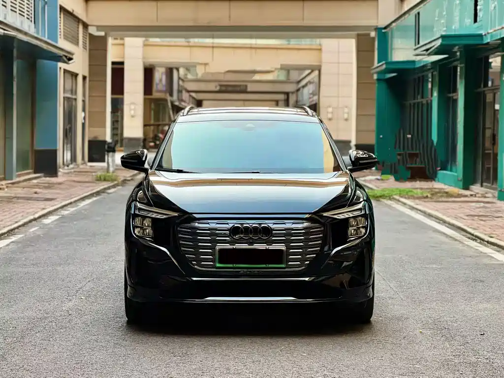 Audi Q5 e-tron 2023