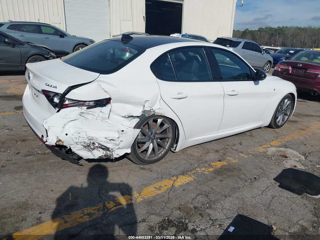 Alfa Romeo Giulia 2024