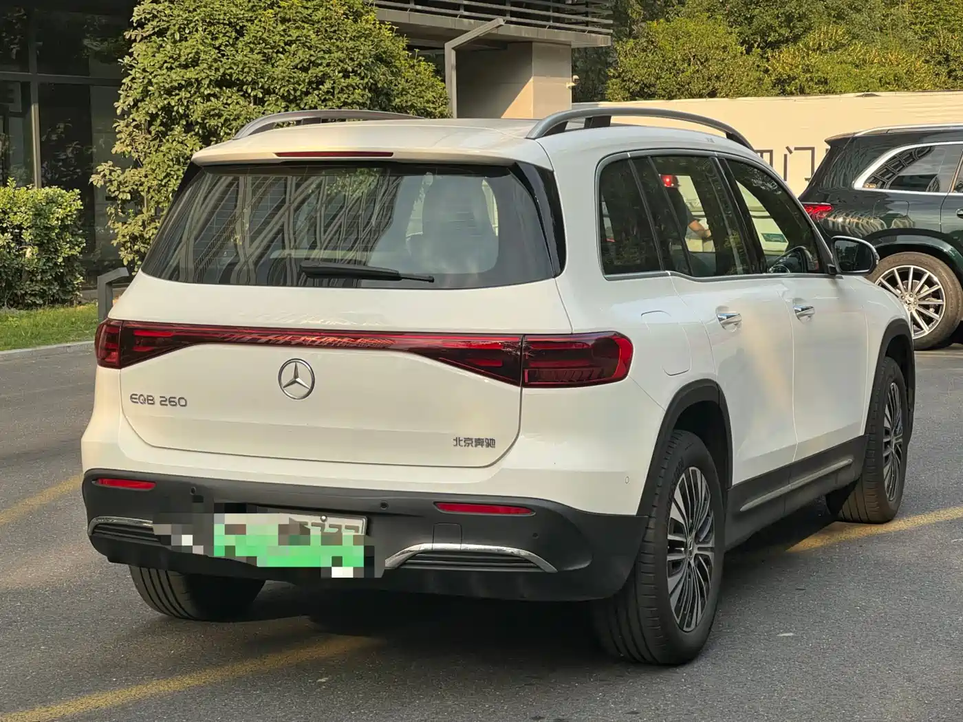 Mercedes-Benz EQB 2026