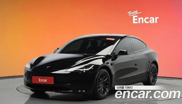 Tesla Model 3 2024