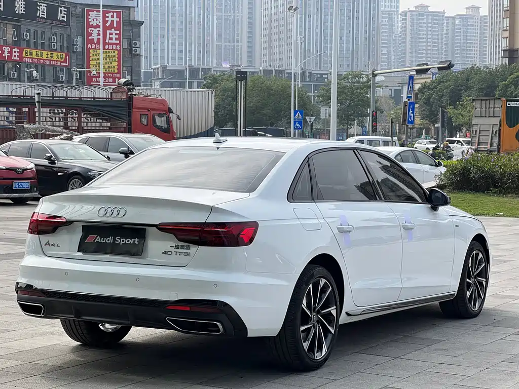 Audi A4 2023