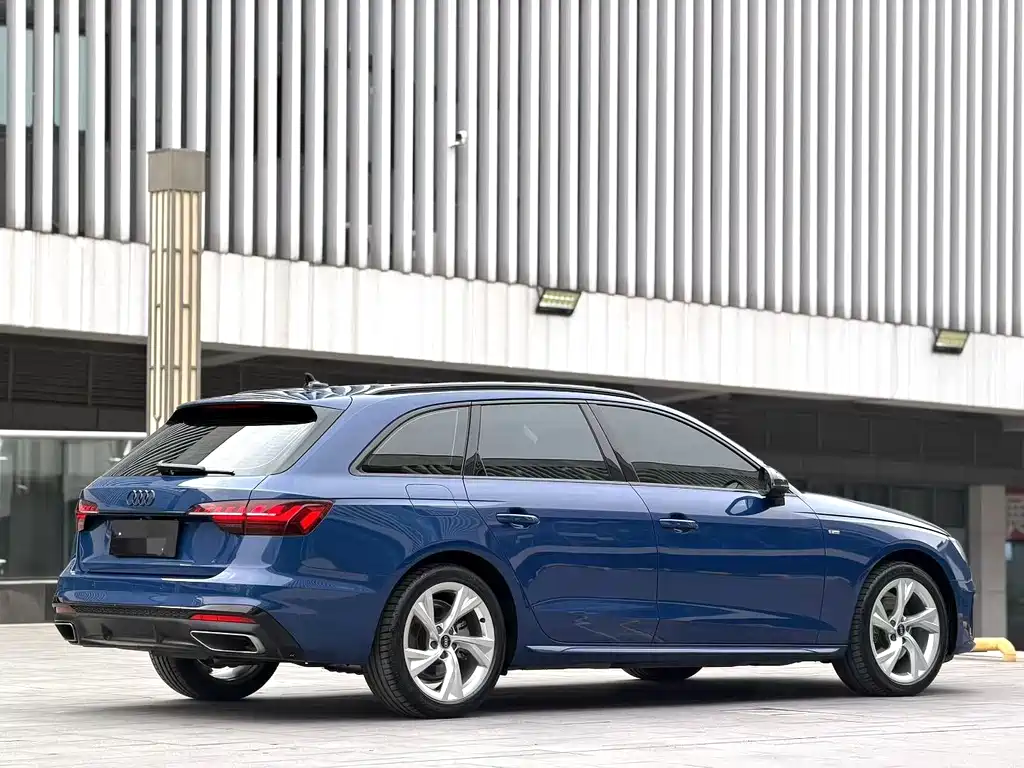 Audi A4 2022