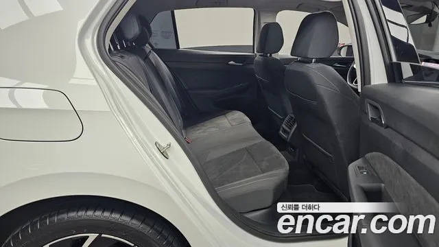 Volkswagen Golf 2023