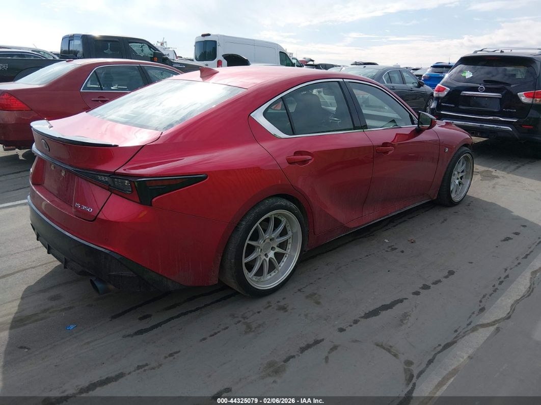 Lexus IS 2021